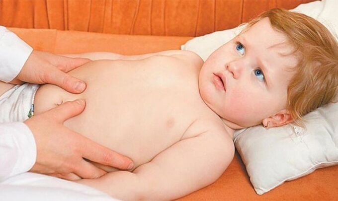 Dijete je zabrinuto zbog boli u zglobu kuka uzrokovane epifiziolizom